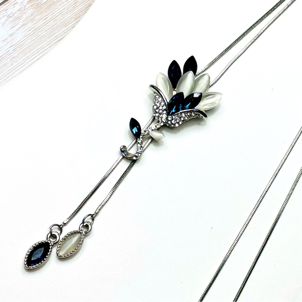 VINTAGE FLOWER NECKLACE